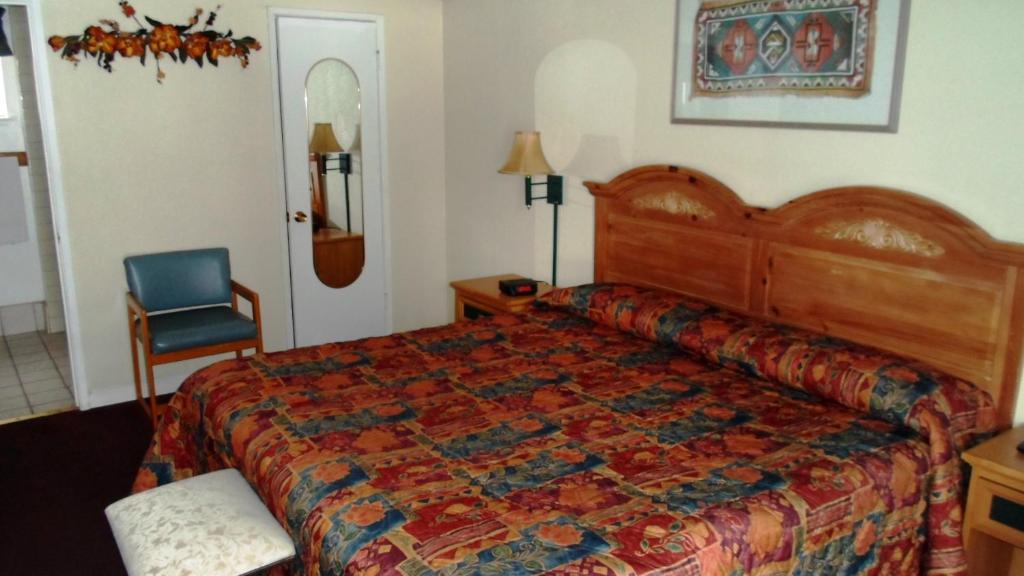 Travelers Inn And Suites Саут-Лейк-Таго Номер фото